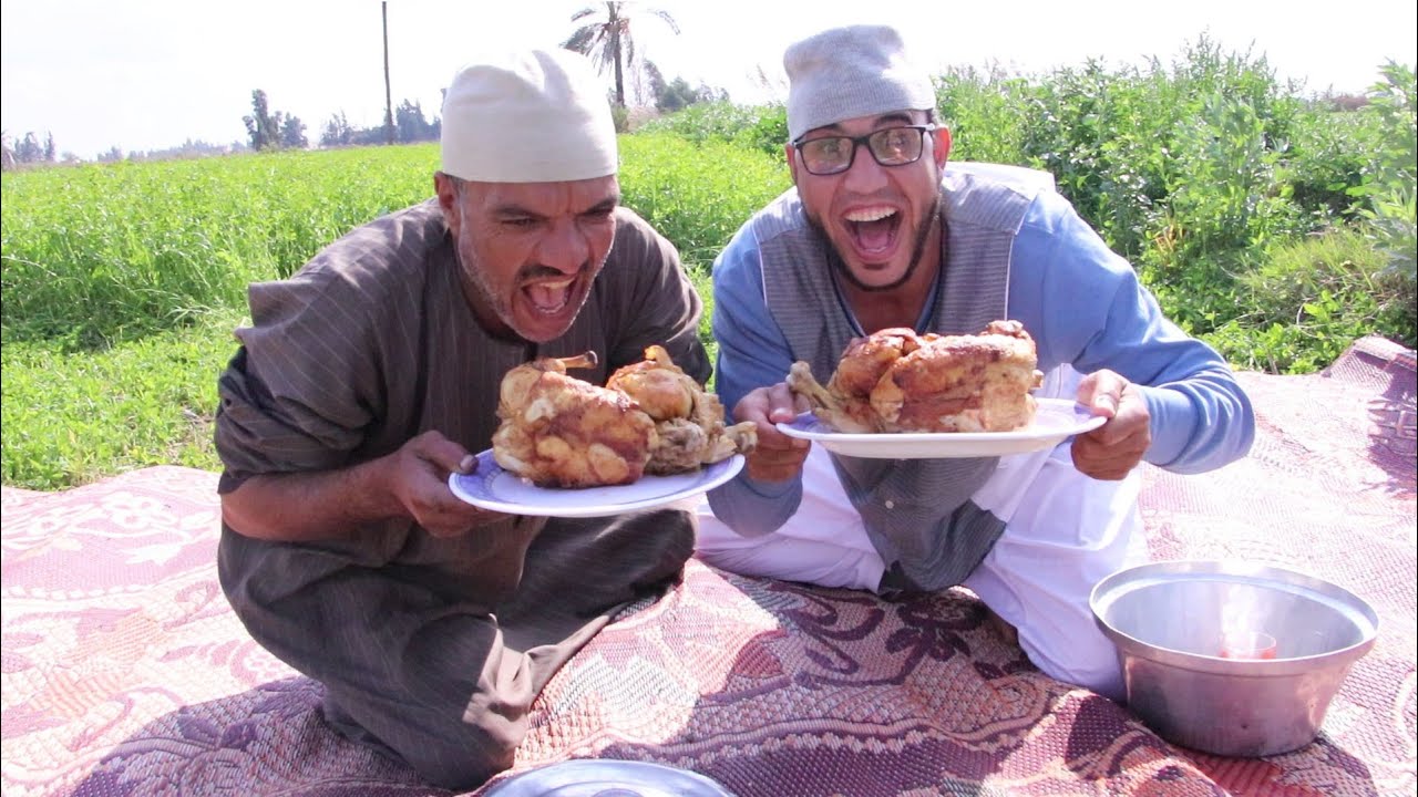 تحدي الفراخ بين الحاج مقطوش والحاج مصباح مش هتتوقع مين اللي فاز هتفطس من الضحك🤣😱