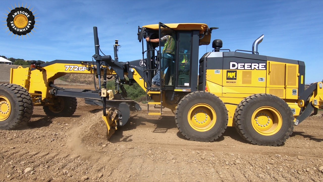 John Deere Grader at Topcon Technology Roadshow.