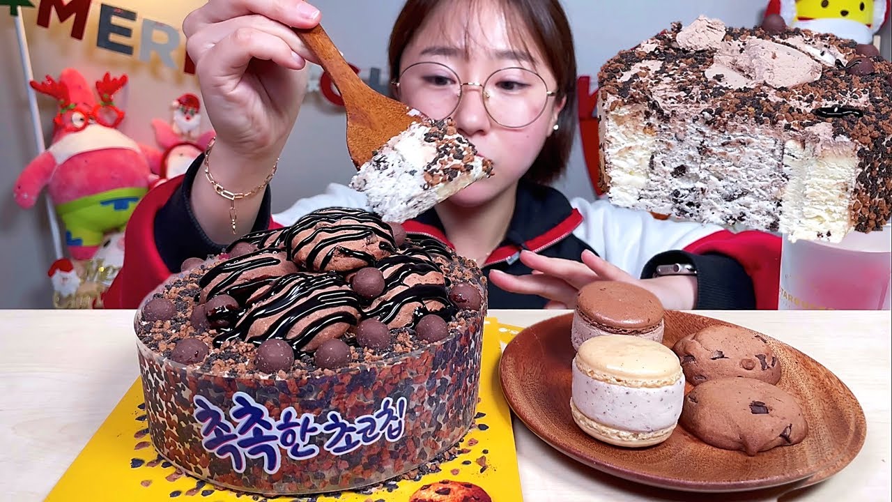 누가봐도 촉촉한 초코칩 아이스크림 케이크 아이스 마카롱 디저트 먹방 Dessert Mukbang