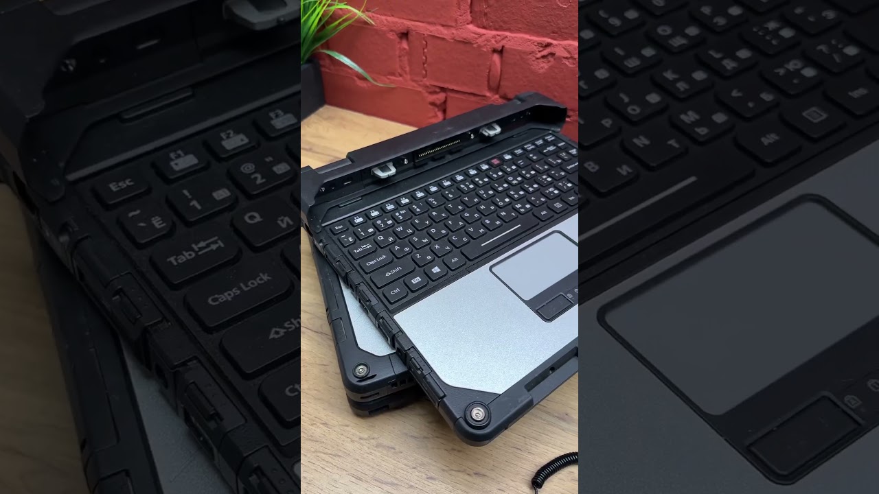 Защищенный ноутбук Panasonic toughbook cf-33 / i5-7300U /8Gb/камеры 2МПикс и 8МПикс./Windows 11 pro
