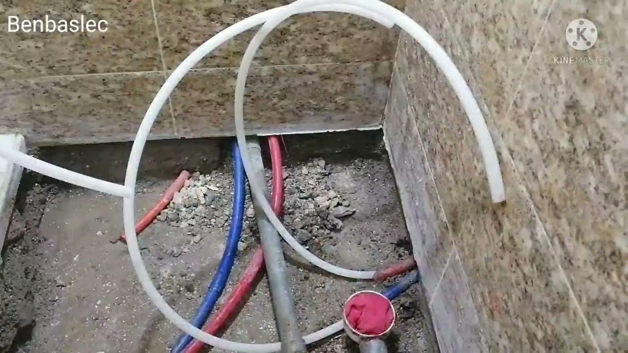 Обнаружение протечки воды в ванной и ее обслуживание с наименьшими затратами