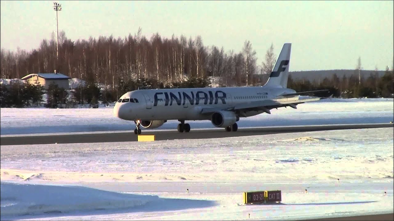 Finnair Airbus A321-200 Landing at Rovaniemi Airport - EFRO