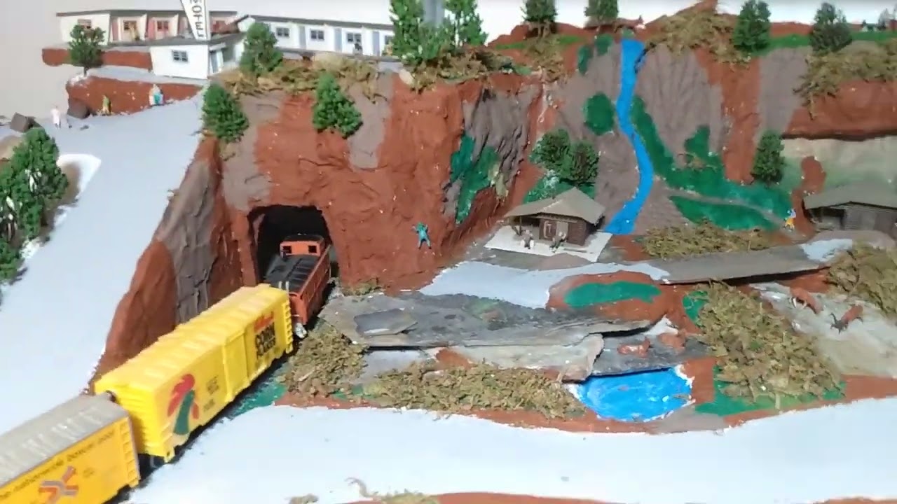 HO Train Layout, working on the Mountain Resort, with Ski Hill. Look for the Deer 🦌