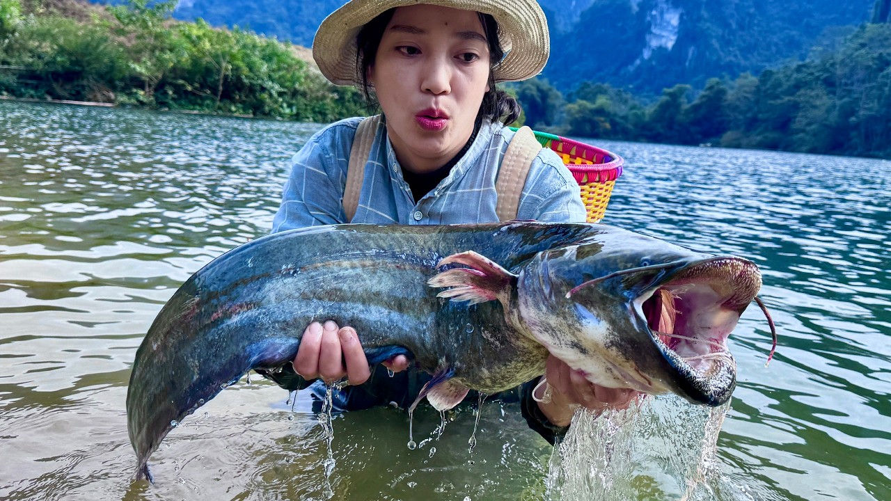 Traditional fishing skills - Girl unexpectedly catches a giant 99kg fish in an unexpected place