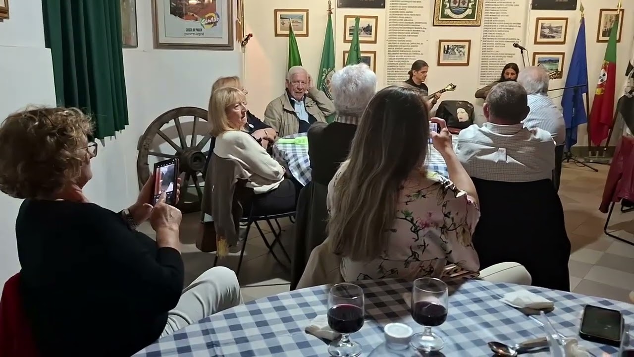 Noite de Fados na casa do concelho de Castanheira de Pera olho