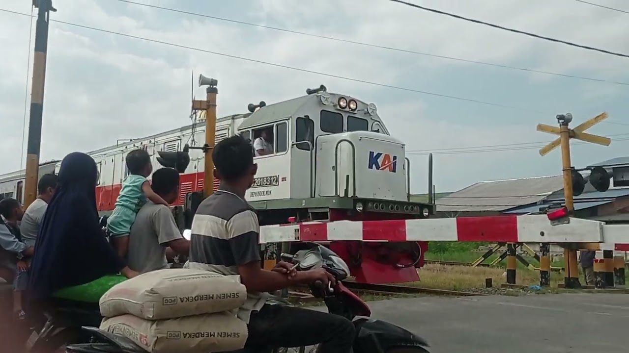 Kereta Api Pagi Sribilah Rantau Prapat - Medan