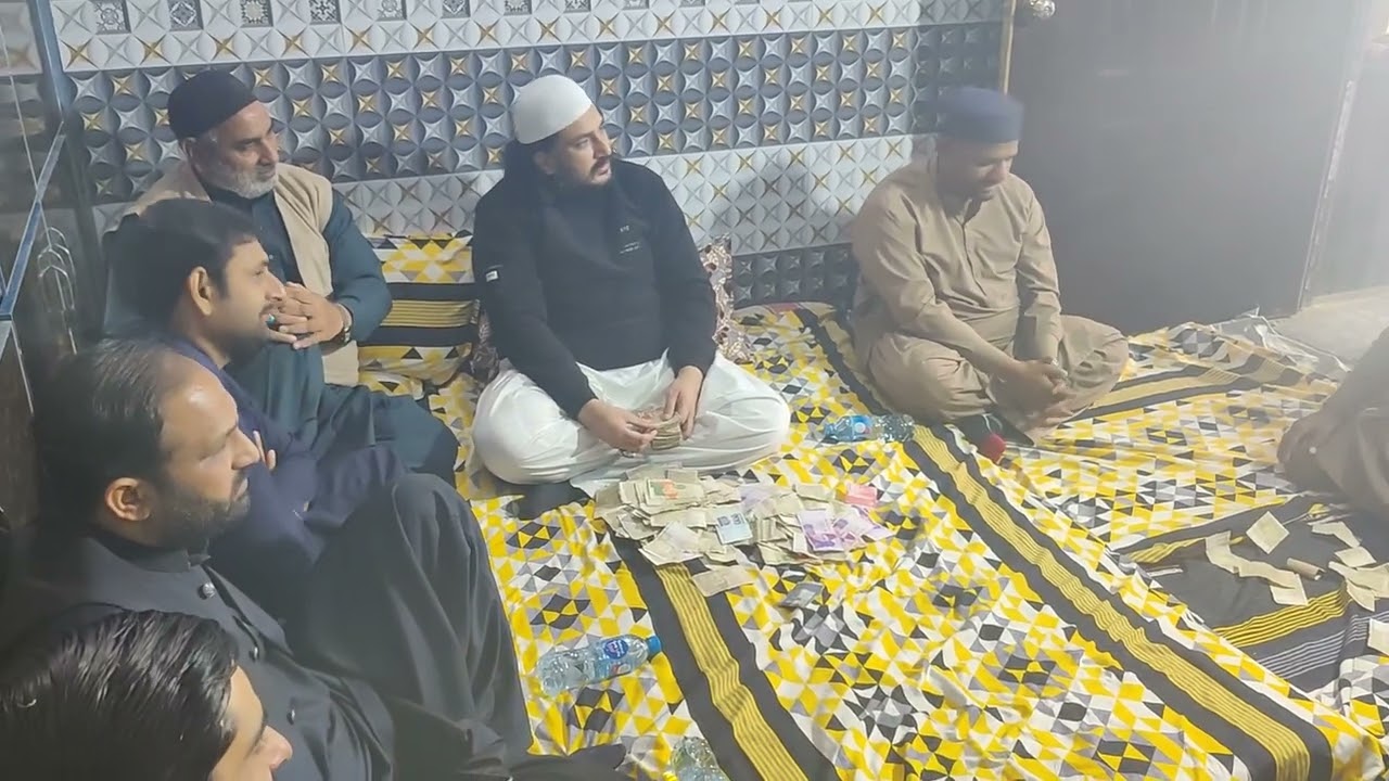 کچھ لمحات سعادت بھی ہوتے ہیں اور عبادت بھی