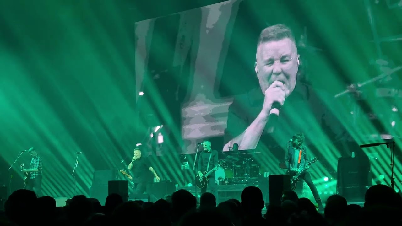 Dropkick Murphys  @ Sporthalle Hamburg  2025   Caps and Bottles