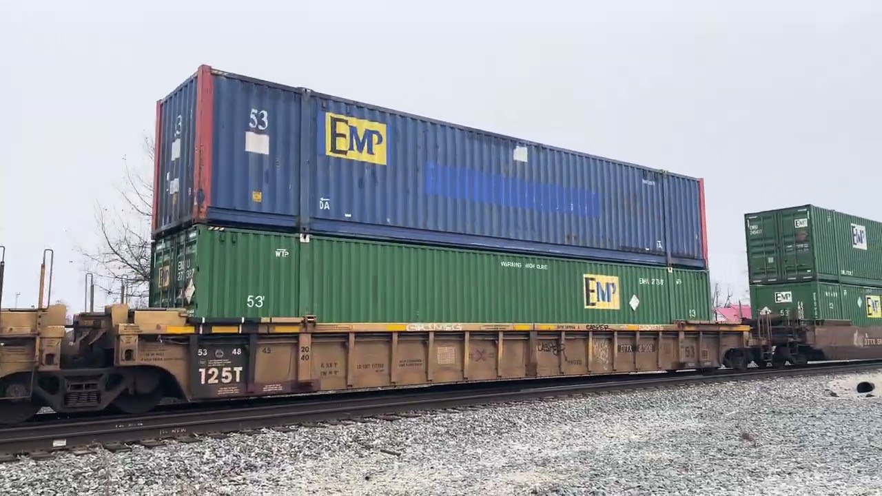 NS 26C clears Muncie with NS8099(Southern) leading 
