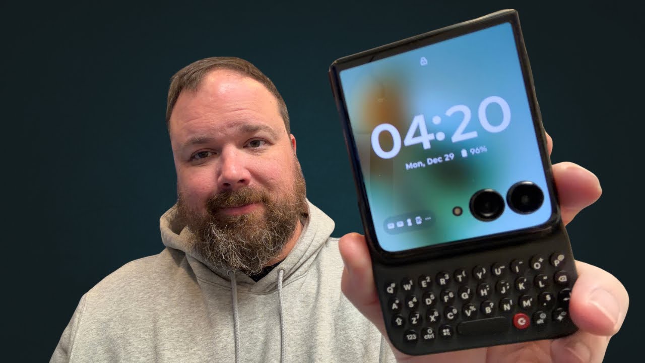 Идеальное сочетание смартфона 2025 года! BlackBerry и раскладной телефон!