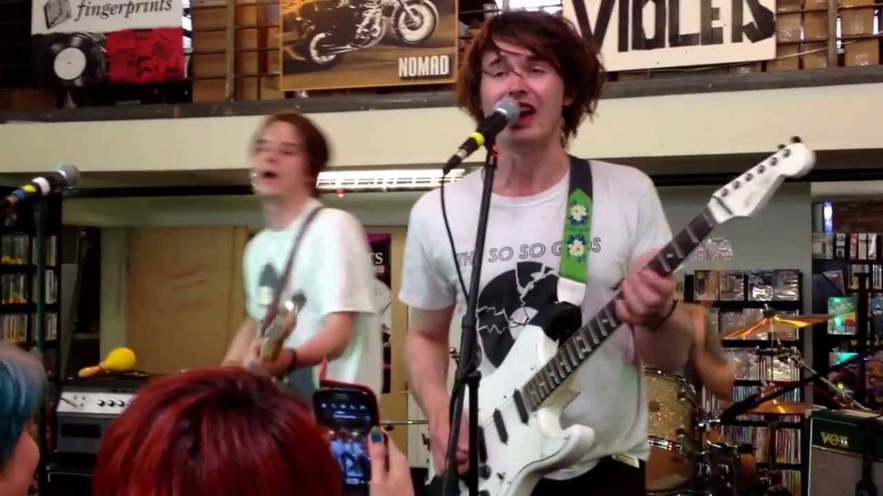 Palma Violets live at Fingerprints Records 04.21.2013 