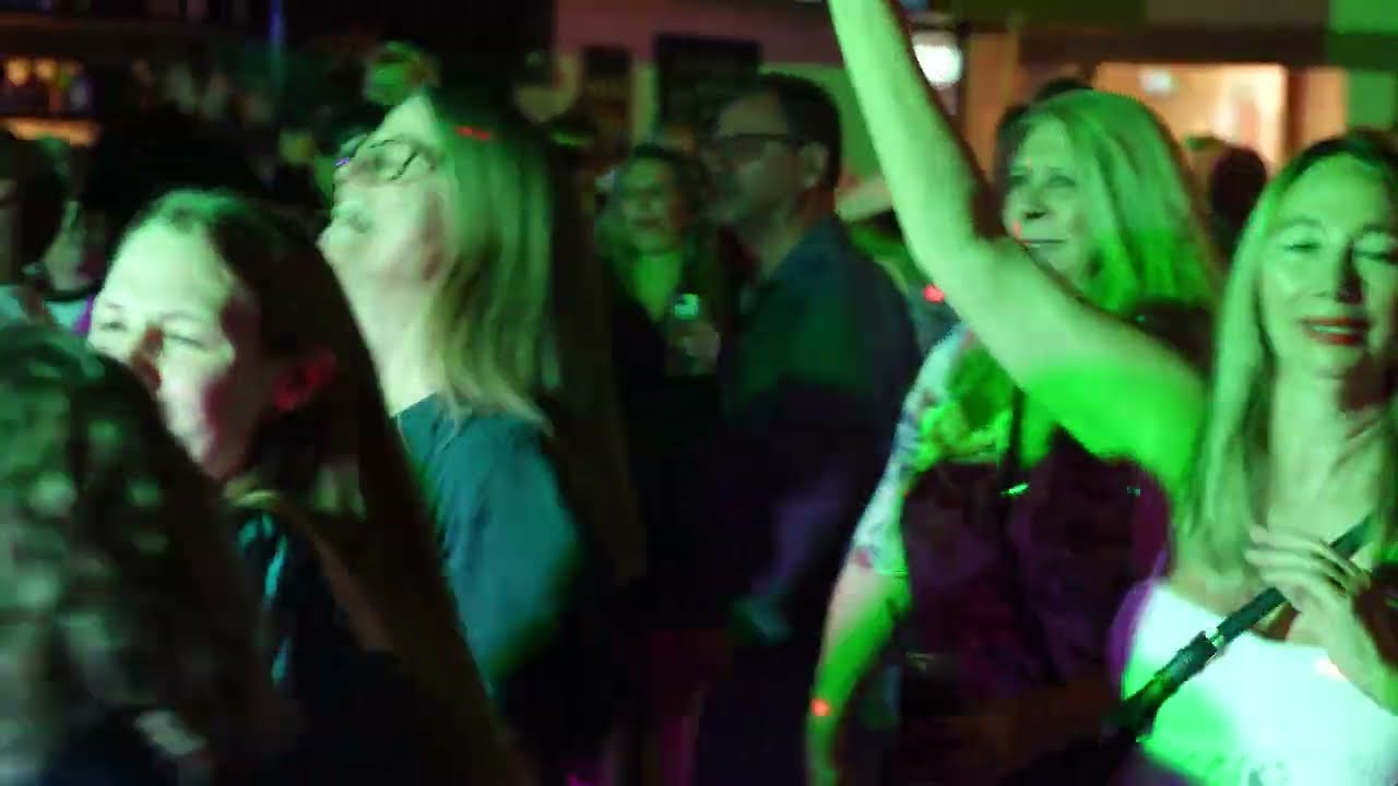 Man! I feel like a Woman - Shania Twain - Seven Rains Live cover