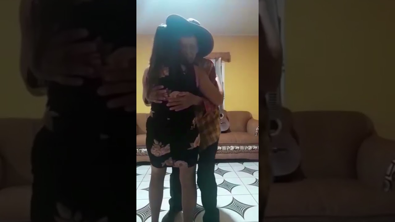 No Me Le Rajo Dice Tío A La Sobrina Bailando El Mariachi Loco ❤️