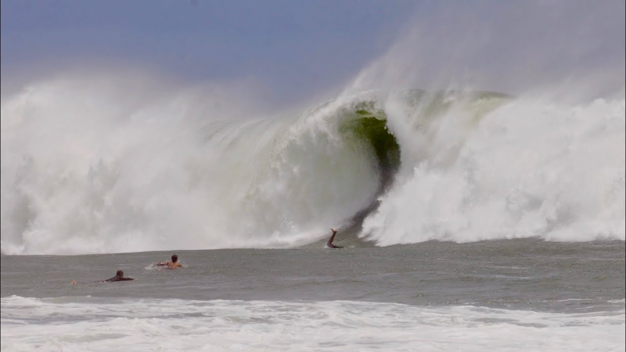 BEST SWELL OF THE SUMMER IN WAIKIKI 