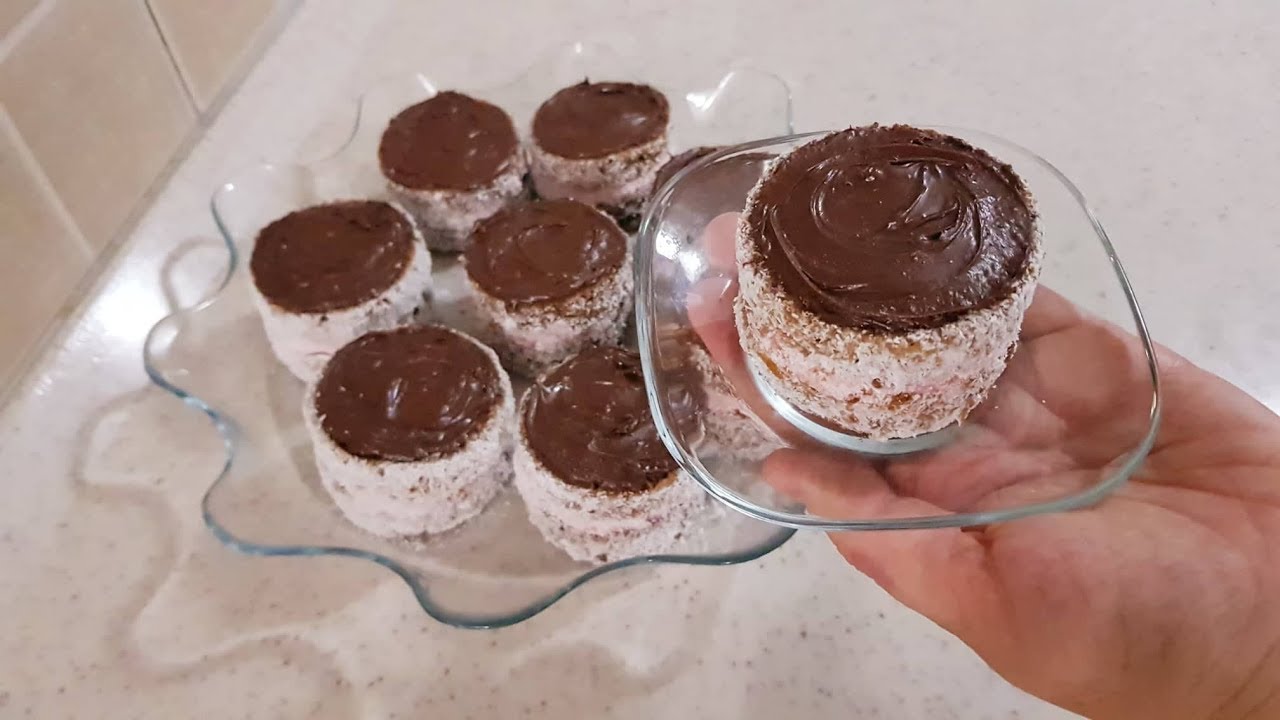 Руски Капи - Кремасти Колачи со Кокос