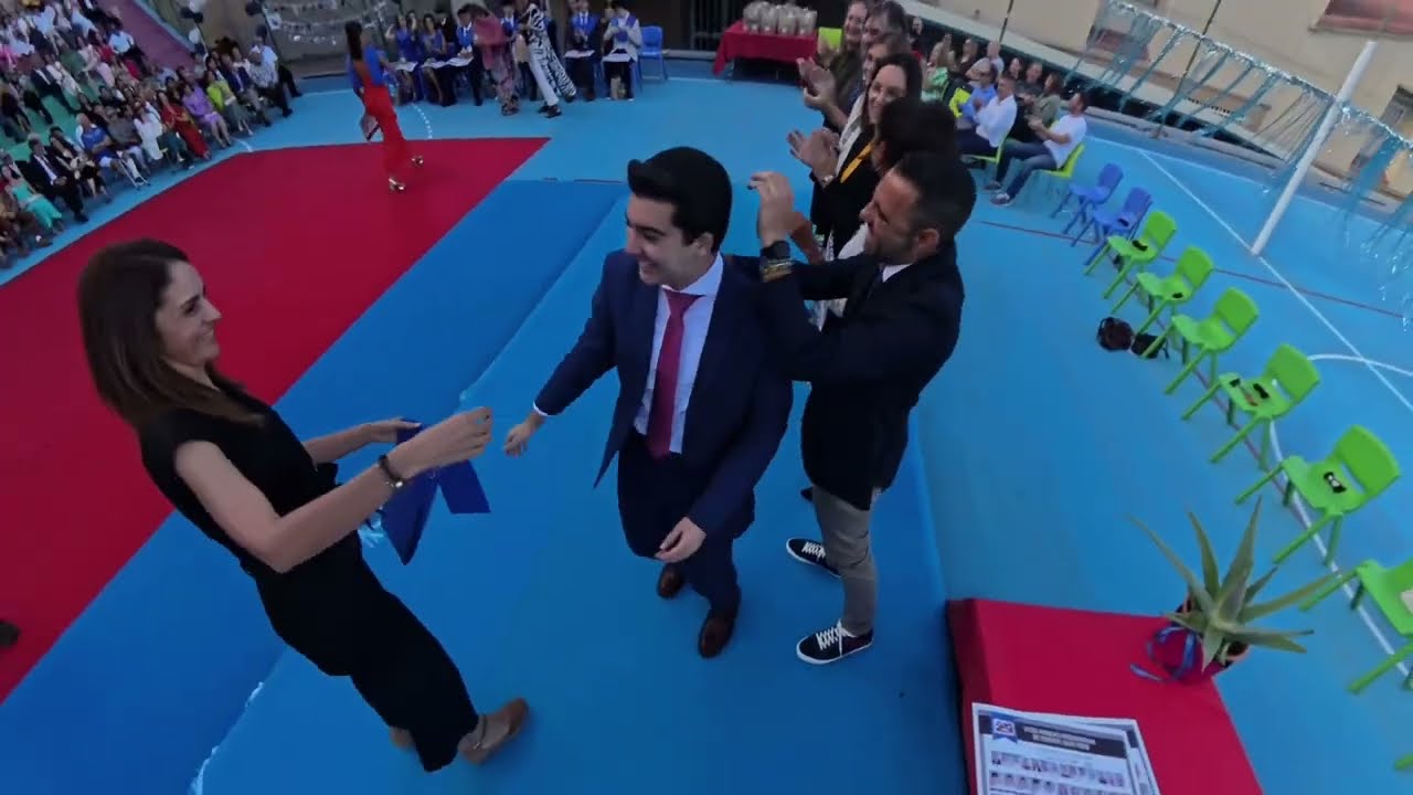 Inmersión en la ceremonia de entrega de orlas 2024