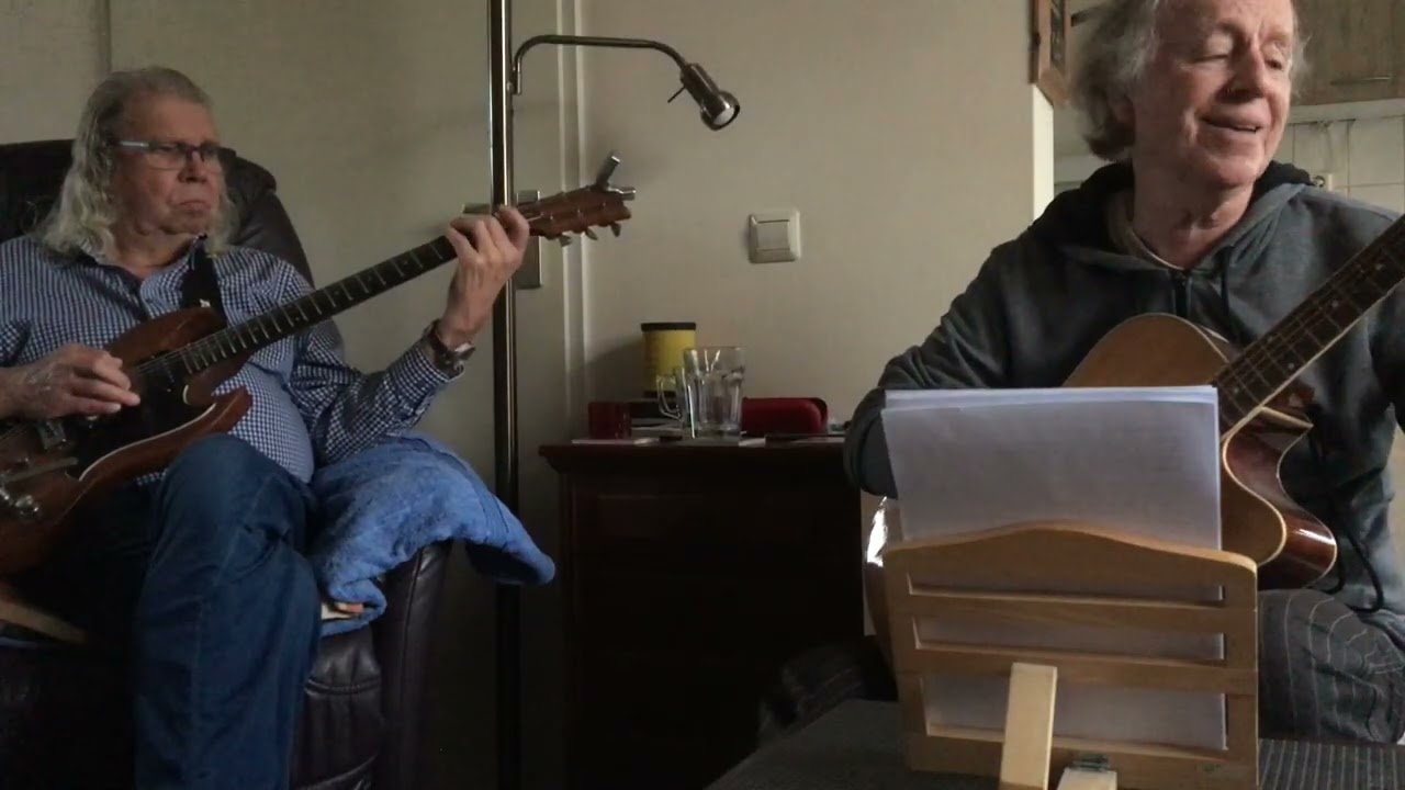 HENK VAN KUIJK zingt WHERE HAVE ALL THE FLOWERS GONE? Van Marlene Dittrich en Pete Seeger.