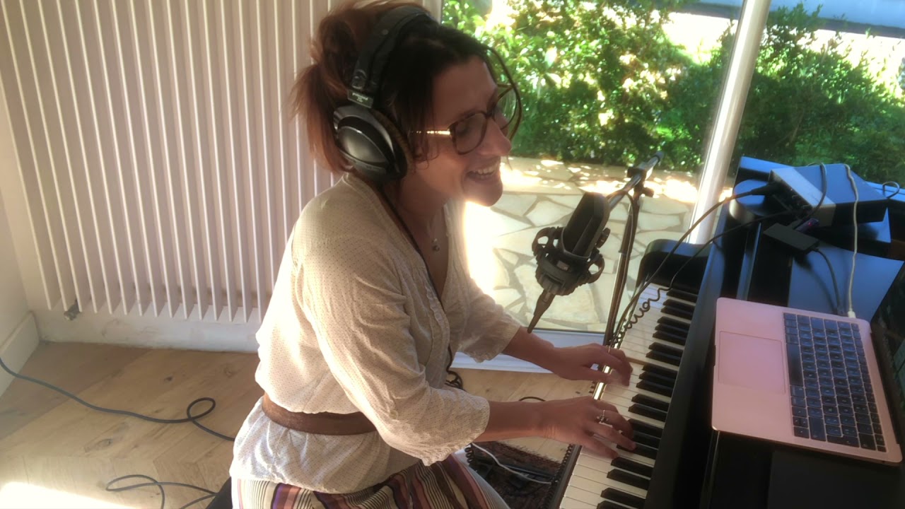 Octobre Marlène Piano/voix