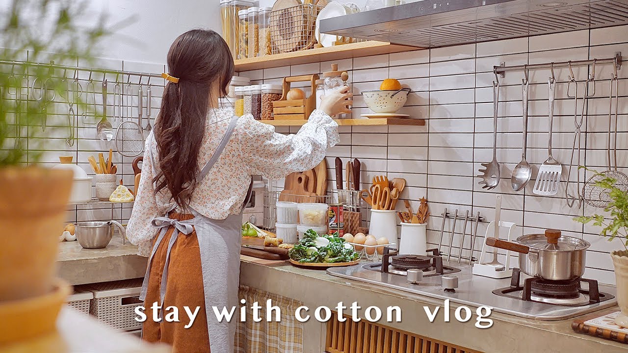 เข้าครัวไทยทำเมนูง่าย ๆ 🍳 | จัดเก็บเสบียงอาหาร 🥜 | ไข่เจียวดอกโสน 🌼 | ต้มยำปลากระป๋อง 🥫 | VLOG