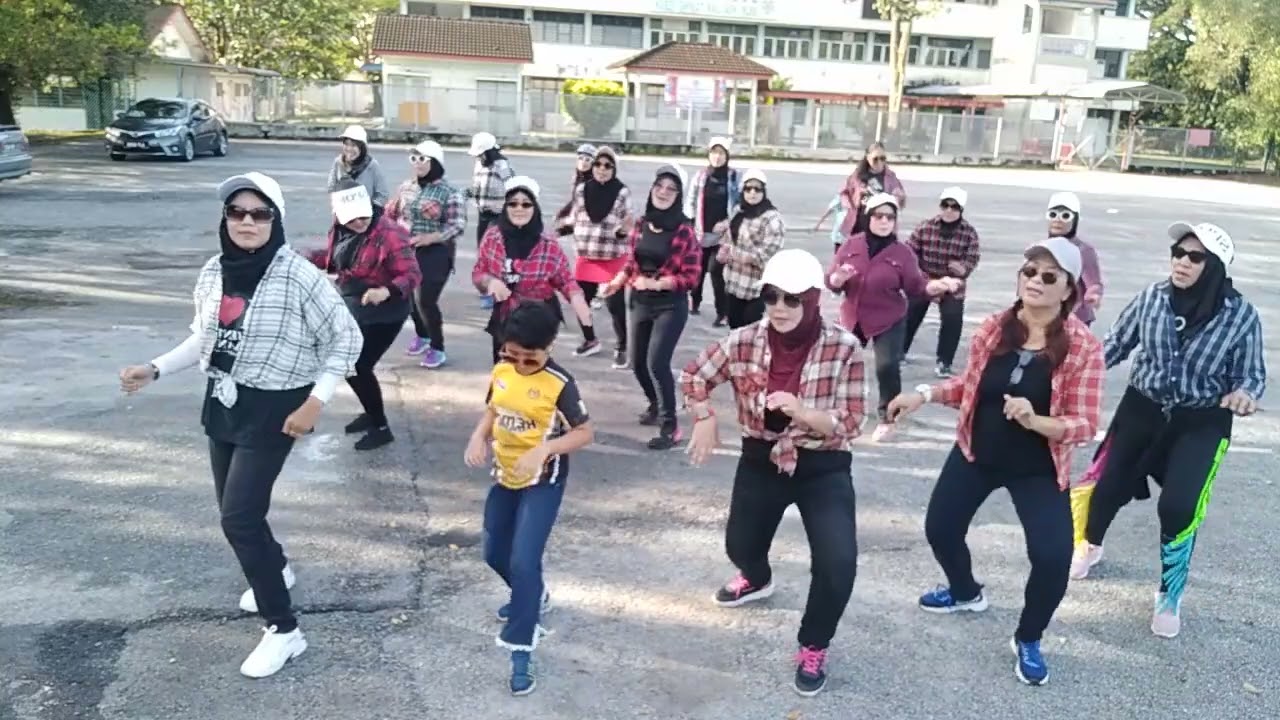 Hati Muda _ Cover by Akustikaria // Team Shida Fitness Studio