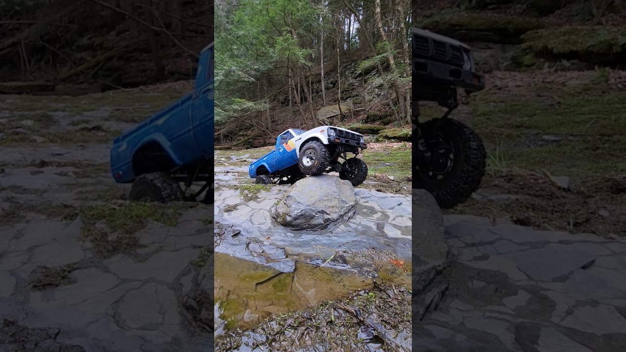 RC4WD Trailfinder 2 Scale 1982 Toyota Hilux Pickup RC Crawler
