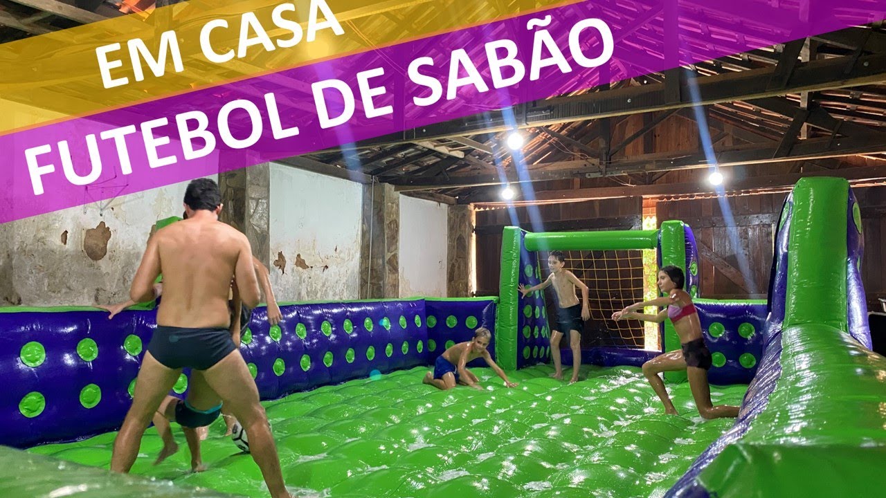 Futebol de sabão na casa dos avós | Os Sobrinhos do Tio Walter