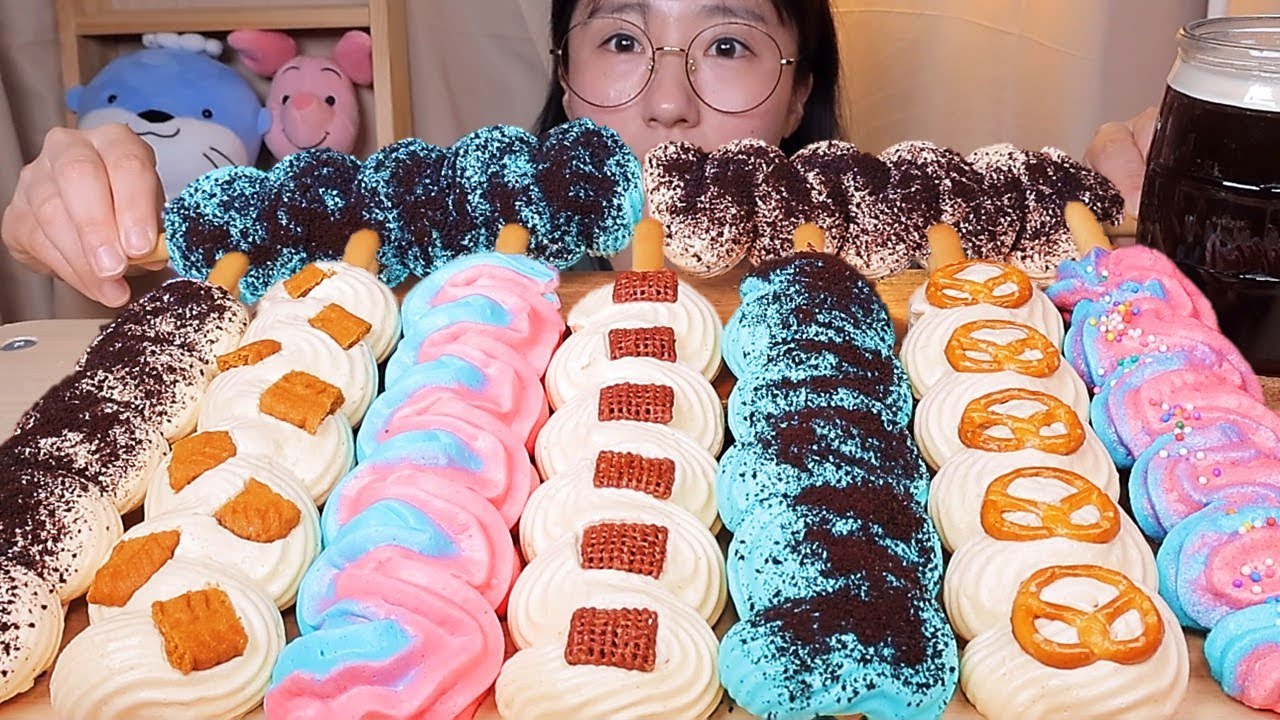 머랭스틱😶‍🌫️ 솜사탕 프레첼 로투스 오레오 첵스 민트 오레오 머랭스틱 머랭쿠키 디저트 먹방 Dessert Mukbang