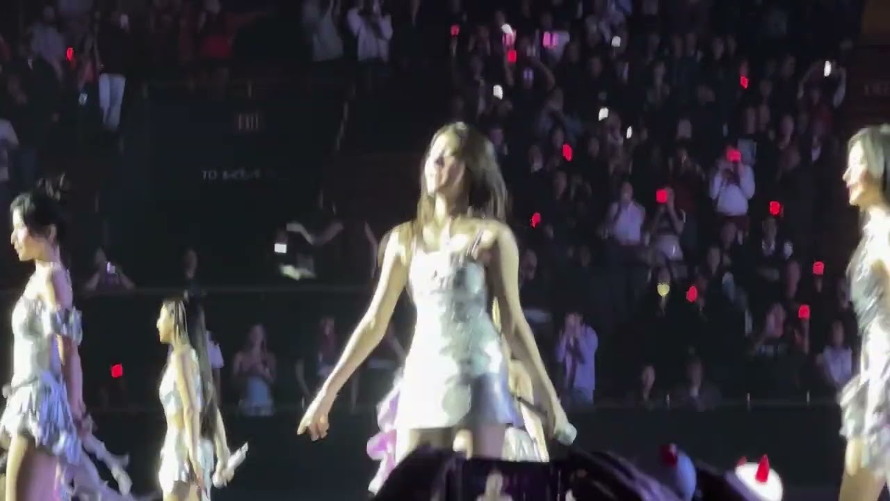 BabyMonster - Love In My Heart Live Performance Fancam “Hello Monsters” World Tour 03-02-25 LA