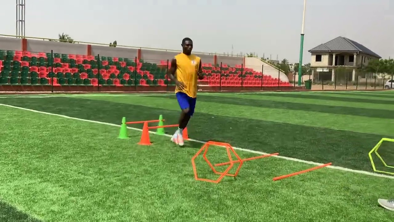 THE RETURN OF JONAS ADJETEY #trainlikeaprogh #endurance #ballwork #soccerdrills #fitness