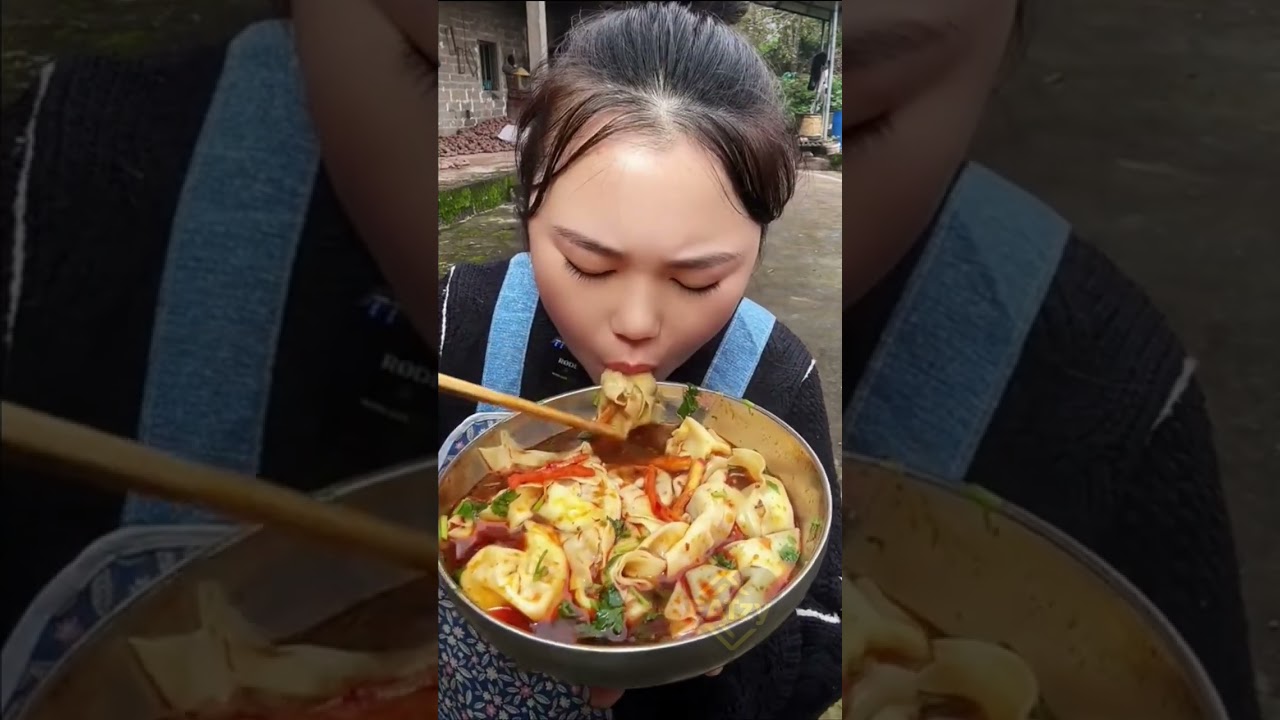 Spicy Dumpling soup