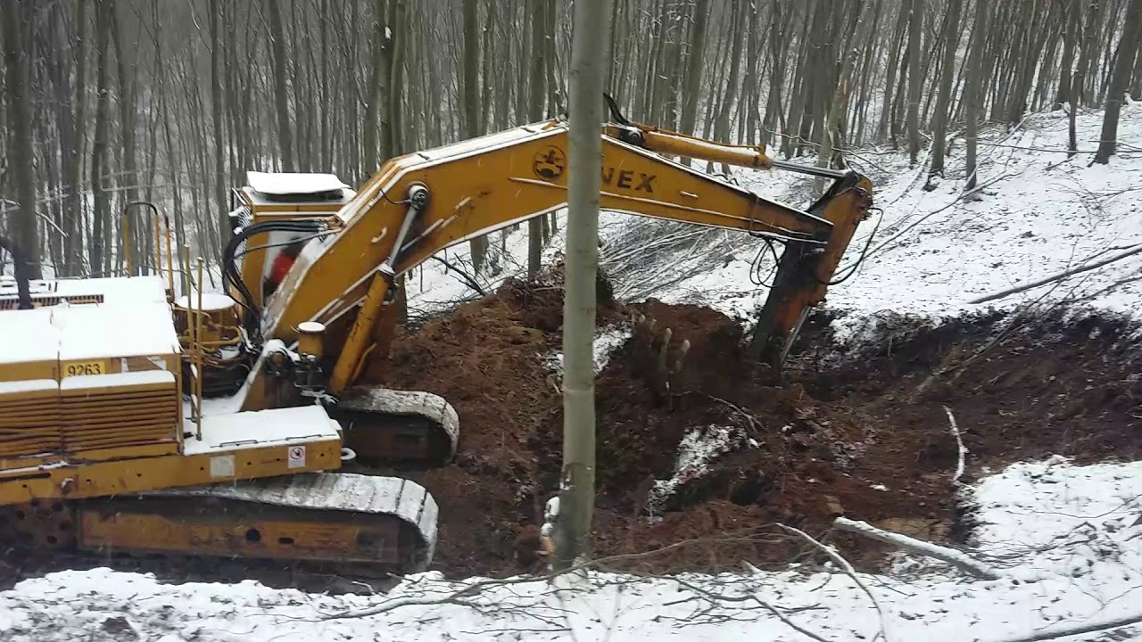 Unex DH421 lesna cesta,building forest road 1.