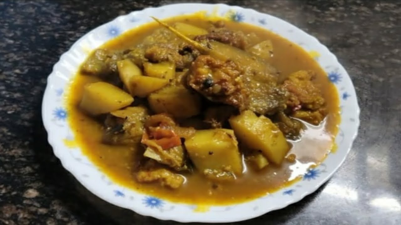 आलू बैंगन और मूंग दाल की बरिया की सब्जी रेसपी बनाने के लिए यहाँ आये|| Aalu baingan badhiya recipe||