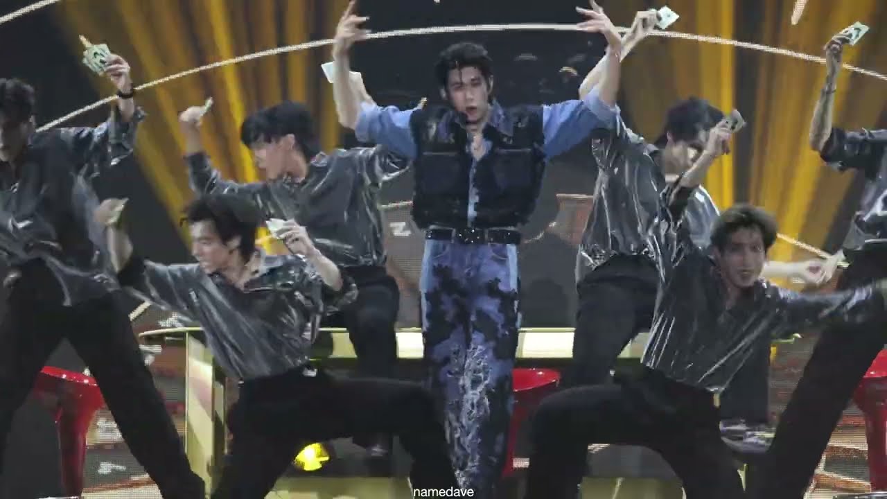 [10] (5🎵) Tui - Very Small (Cover) #LYKNConcert [Fancam]