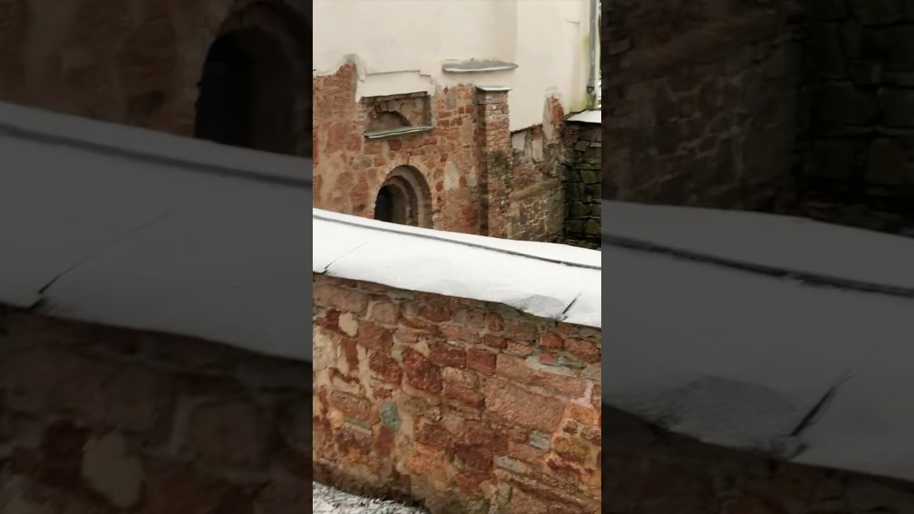 Proč Rusov&eacute; pohřbili kostel?