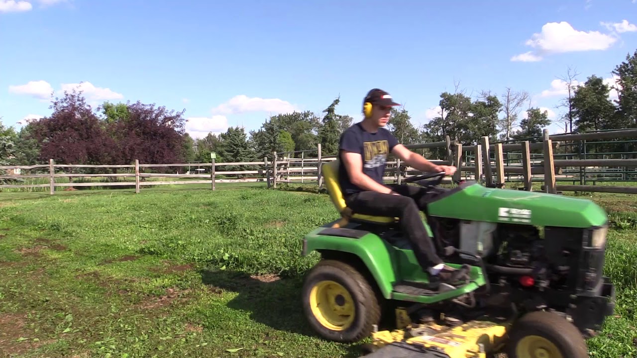 John Deere 445 Extreme Rough Mowing (Archives 2017)