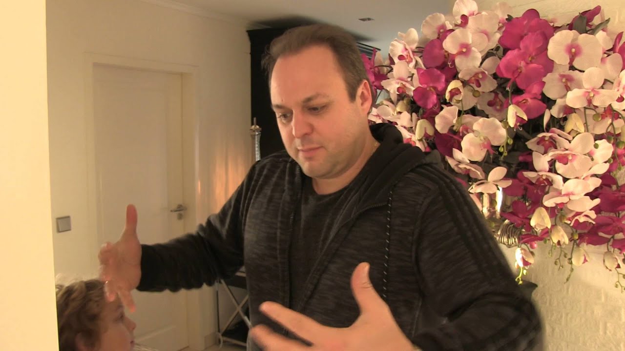 Vlog 2 Frans Bauer Is Jarig! Mariska Bauer bakt een taart voor Frans. #bauerpower