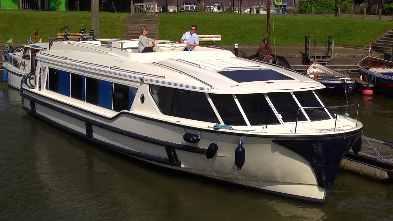 Houseboat - Noleggio barche senza Patente - Le Boat - Le Rotte di Portolano Tour Operator
