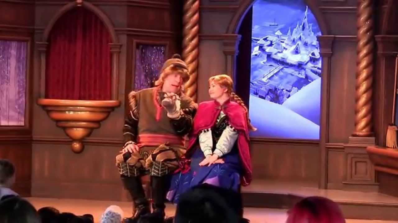FULL HD Frozen The Royal Theatre Smythe Jones Anna Elsa Kristoff Fantasyland Disneyland Opening Day