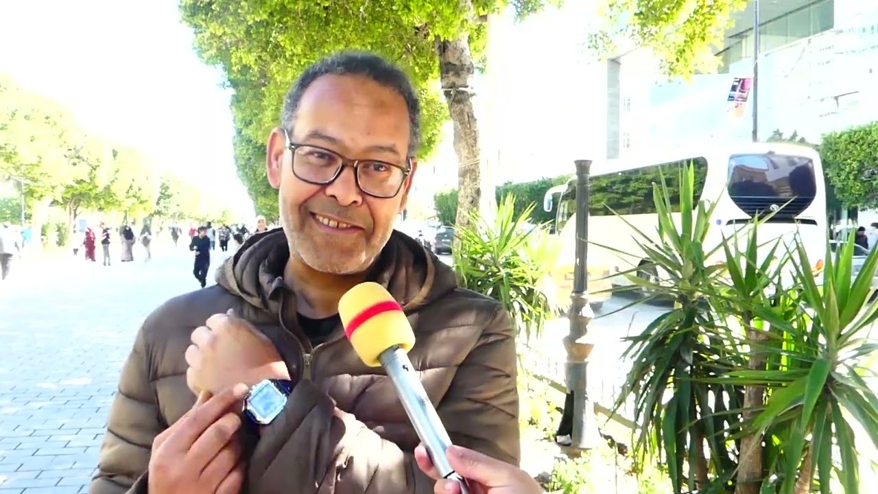 مرتي ملي عرست بها عطيتها الملح وفلوس الملح ، هي نتصرف في كل شئ تآخذ وحدها فلوس الملح
