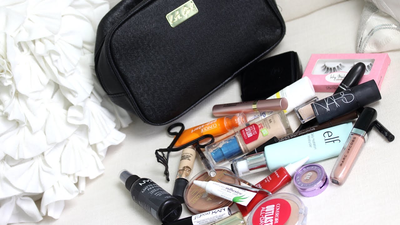 What's In My Makeup Travel Bag?