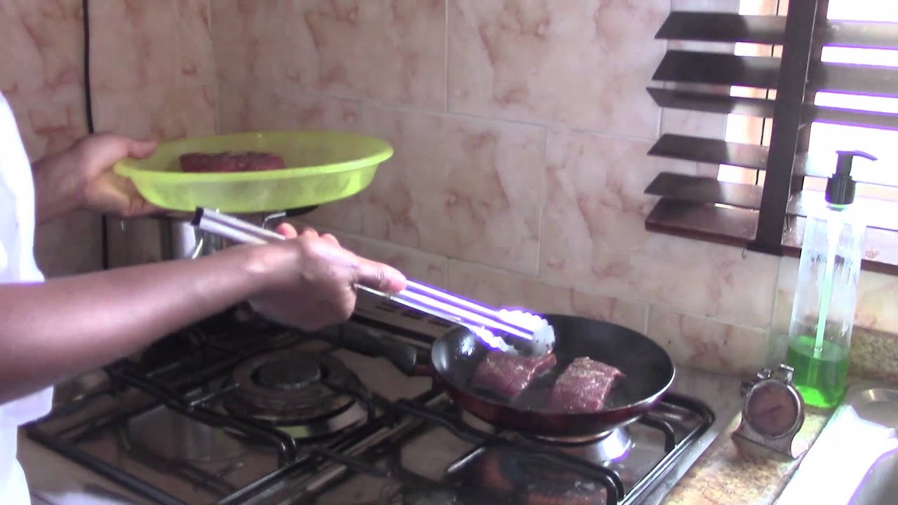 Nigerian Food: How to Cook Steak !! (don't forget hot pepper!)