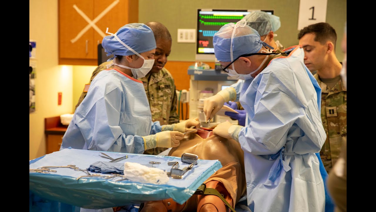 U.S. Army Reserve field hospital conducts TeamSTEPPS training.