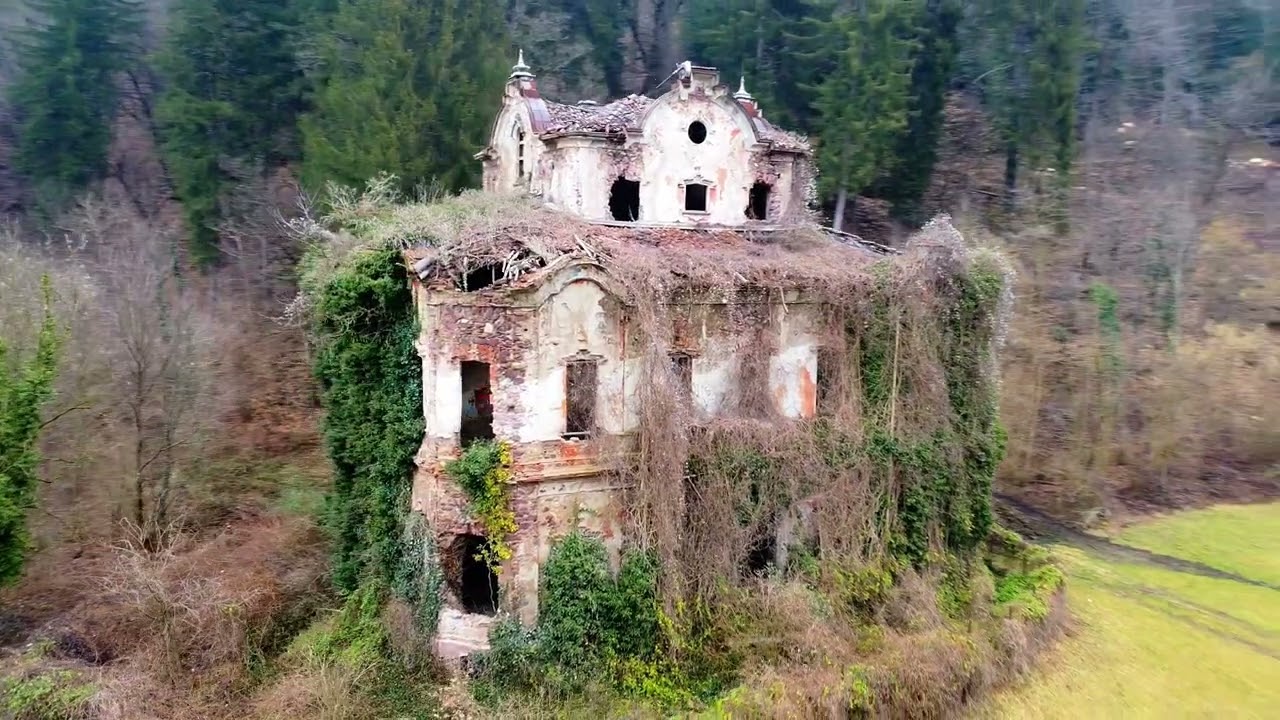Villa De Vecchi “villa Rossa”
