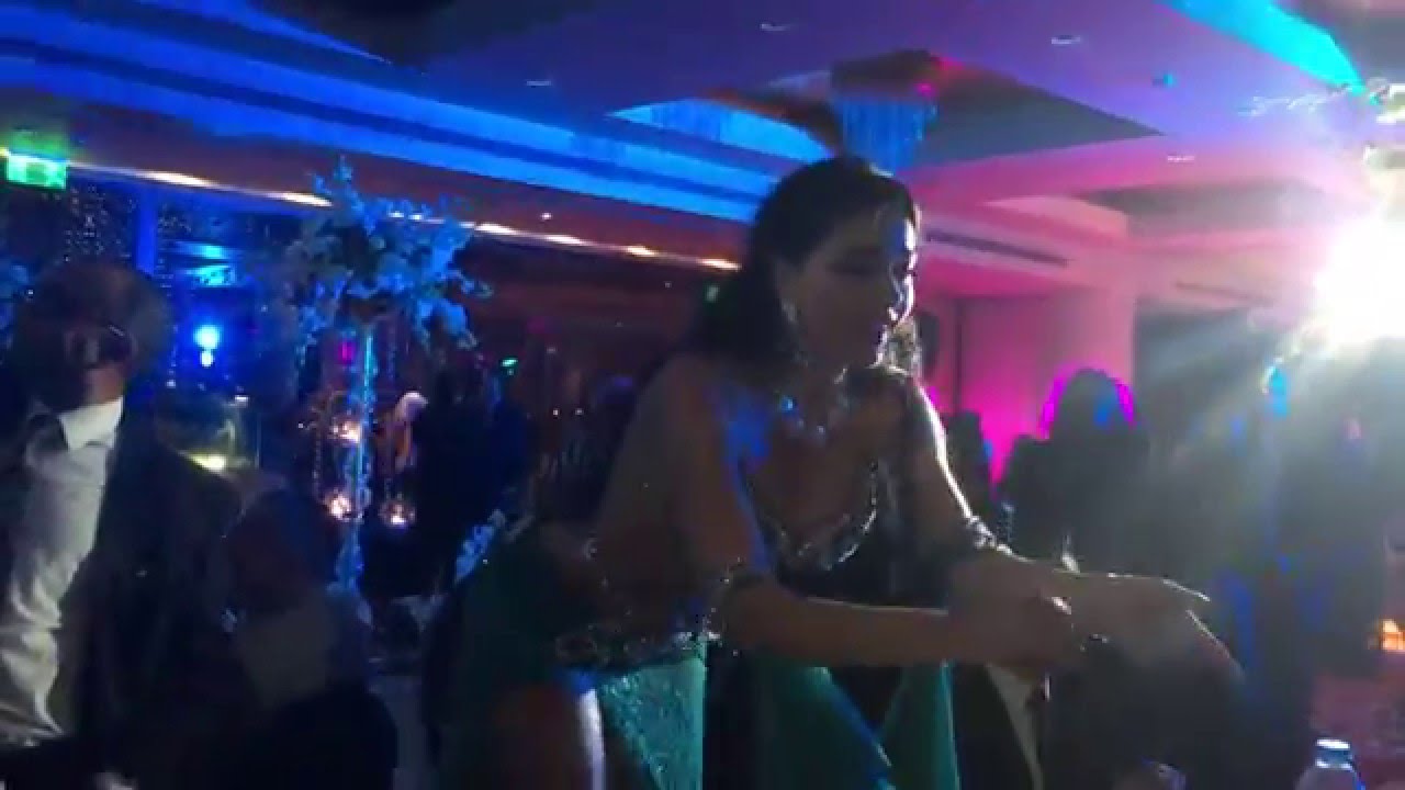 Alla Kushnir arabic wedding in Egypt/آﻻ كاشونير ترقص في فرح مصري