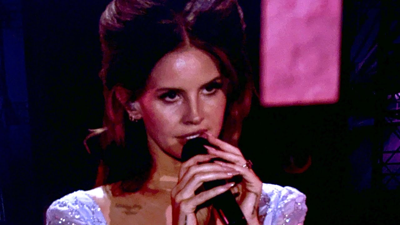 Lana Del Rey - Venice Bitch (Live at Wembley Stadium London, Night 2)