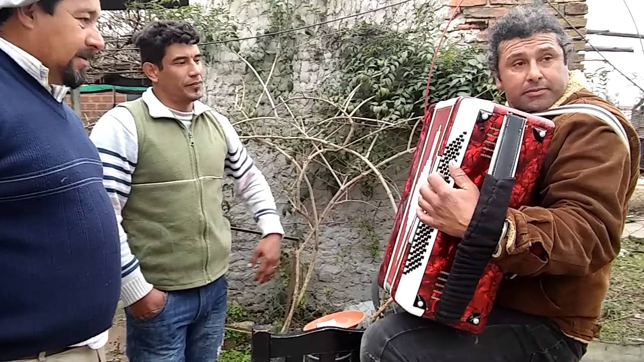 Un chamame de la mano de Hugo Molina en Ibicuy