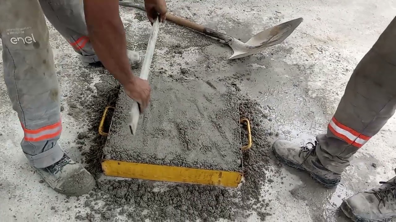 cobogó, fabricando e desformatado na hora.
