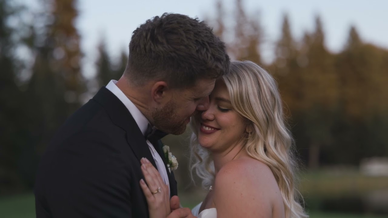 Michaela + Alan | Beautiful Wedding @ Archway Manor in Red Deer, Alberta
