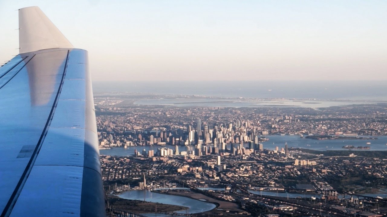 Heimflug über den Wolkenkratzern von New York City!