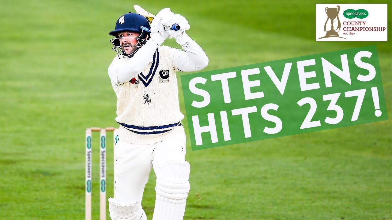 43-YEAR-OLD Darren Stevens Hits 237 off 225! | Yorkshire v Kent | Specsavers County Championship